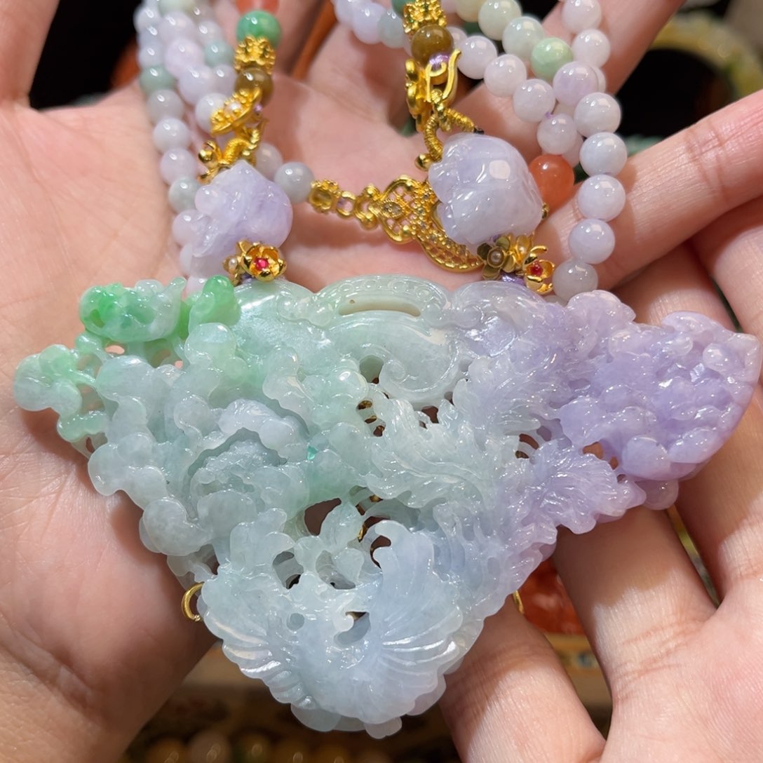 翡翠未镶嵌颈饰待编织