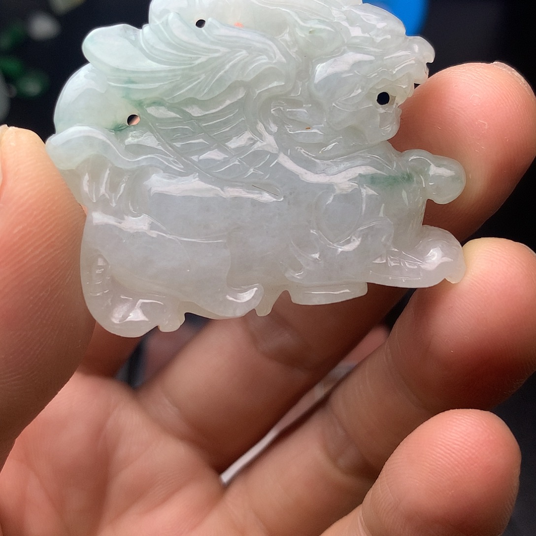 翡翠未镶嵌颈饰翡翠首饰和翡翠珠宝