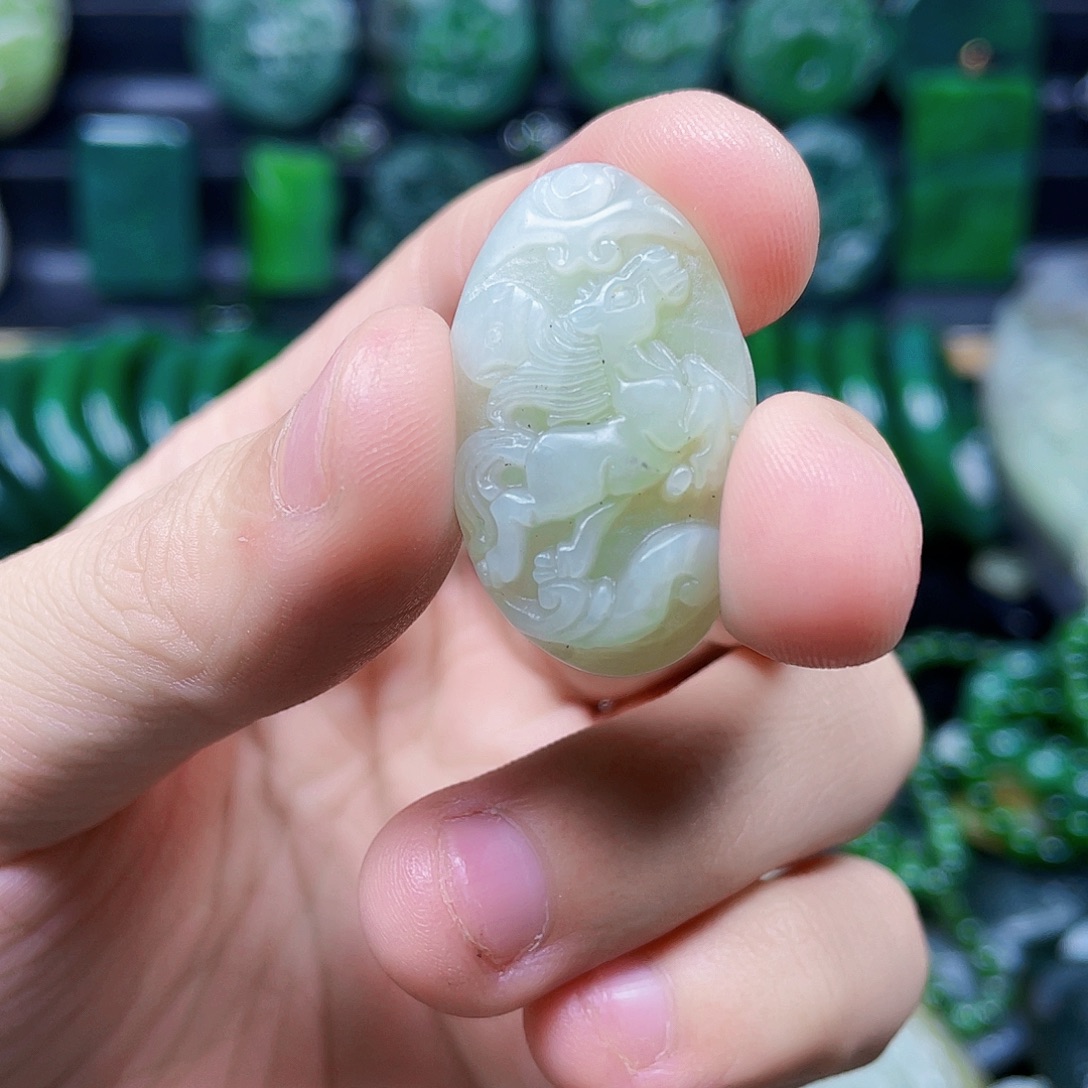 和田玉未镶嵌珠宝半成品