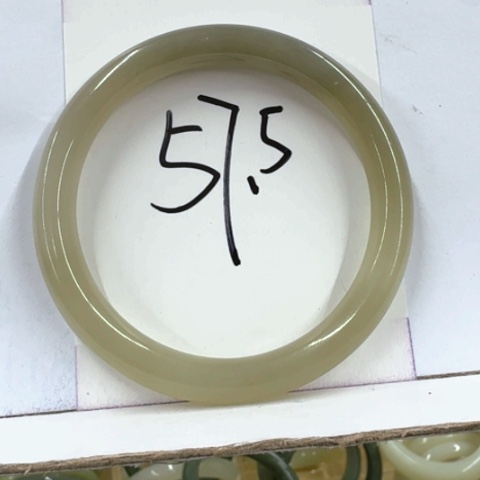 和田玉手镯未镶嵌R***灵