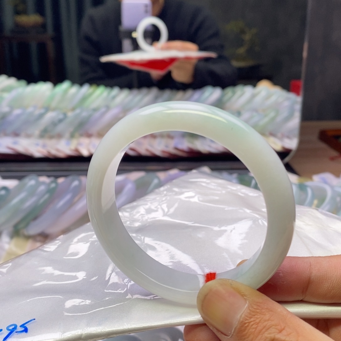 翡翠手镯未镶嵌纯天然缅甸翡翠手镯