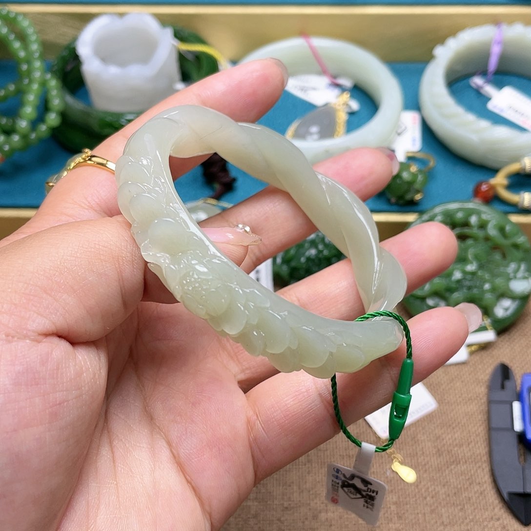 【闪购商品】和田玉手镯58圈口23未镶嵌