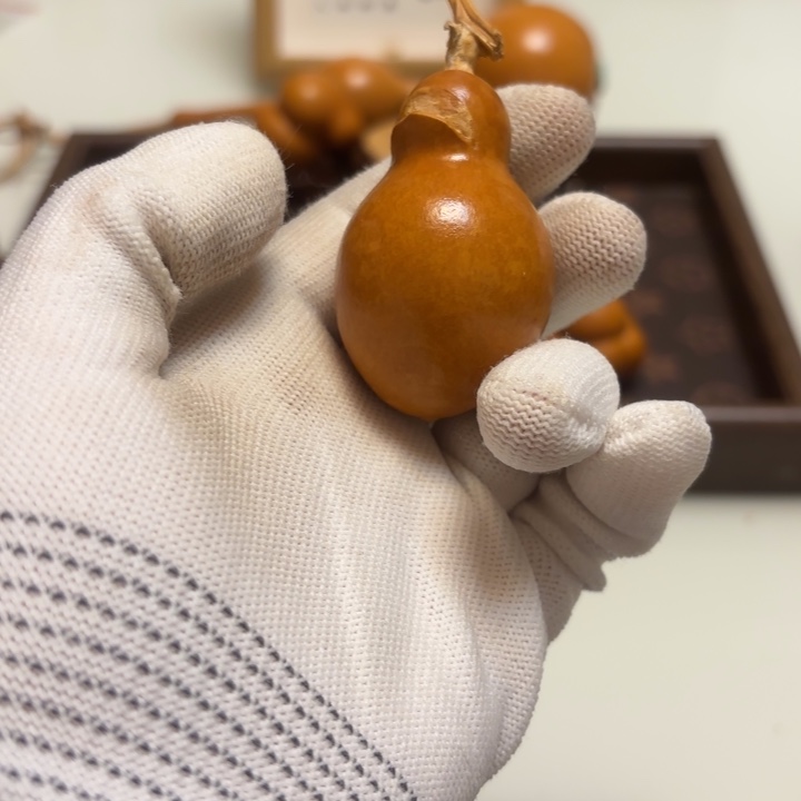 ～****天然手捻老皮葫芦