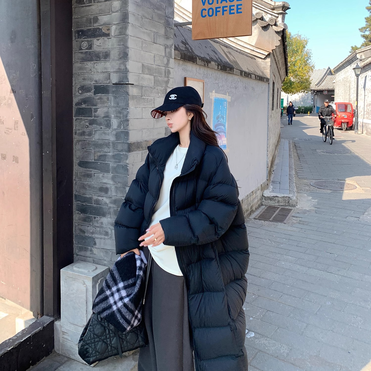 黑标泡芙大被子 T0p级90白鹅绒300g高充绒超保暖防泼水长款羽绒服