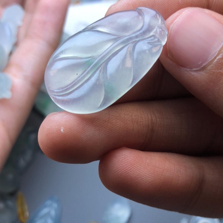 定制翡翠未镶嵌挂件