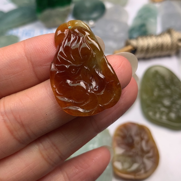 翡翠未镶嵌颈饰翡翠