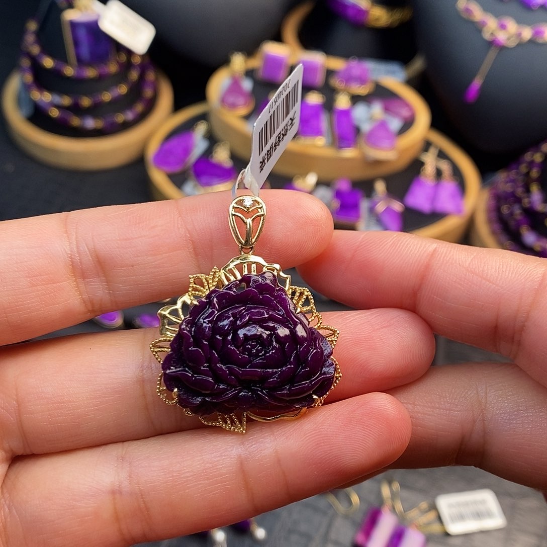 苏纪石（舒俱来）18K金镶嵌吊坠