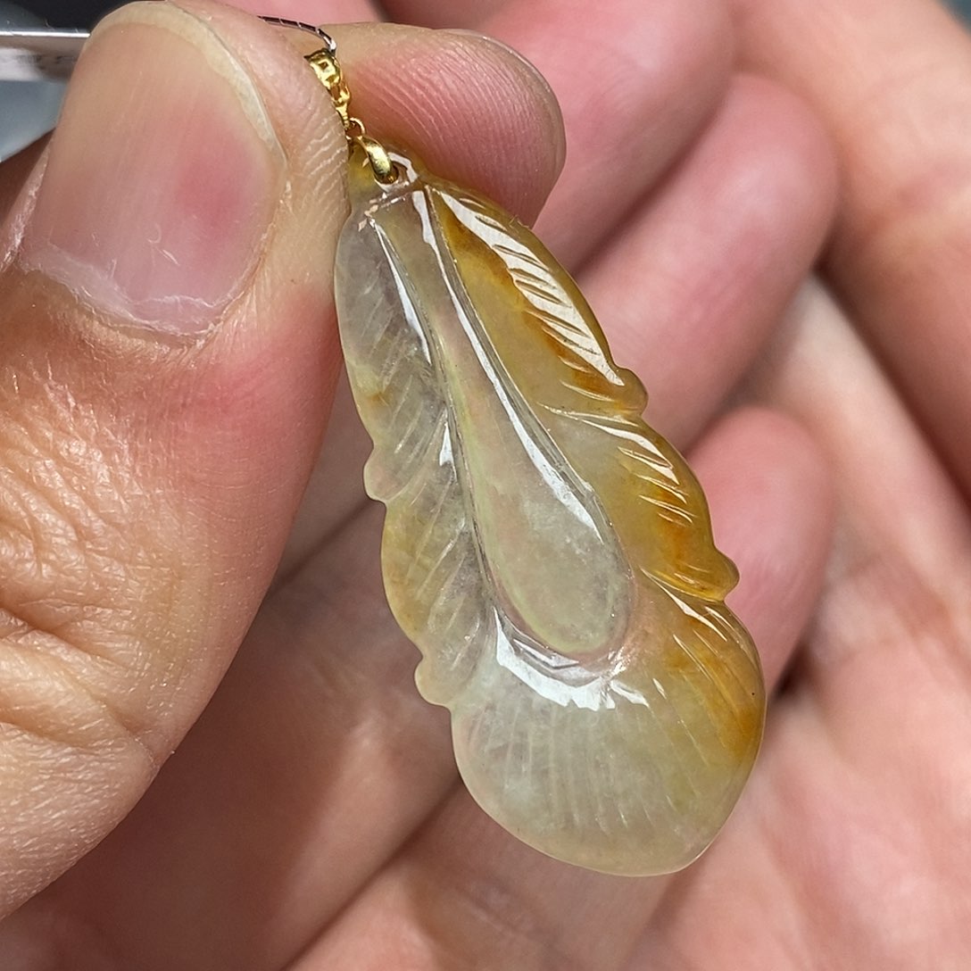 翡翠颈饰18K金镶嵌羽毛