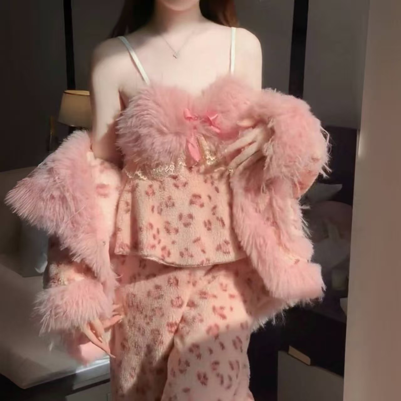 彭裳裳【俏皮爪印】冬装上新女士睡衣保暖百搭舒适居家服套装时尚