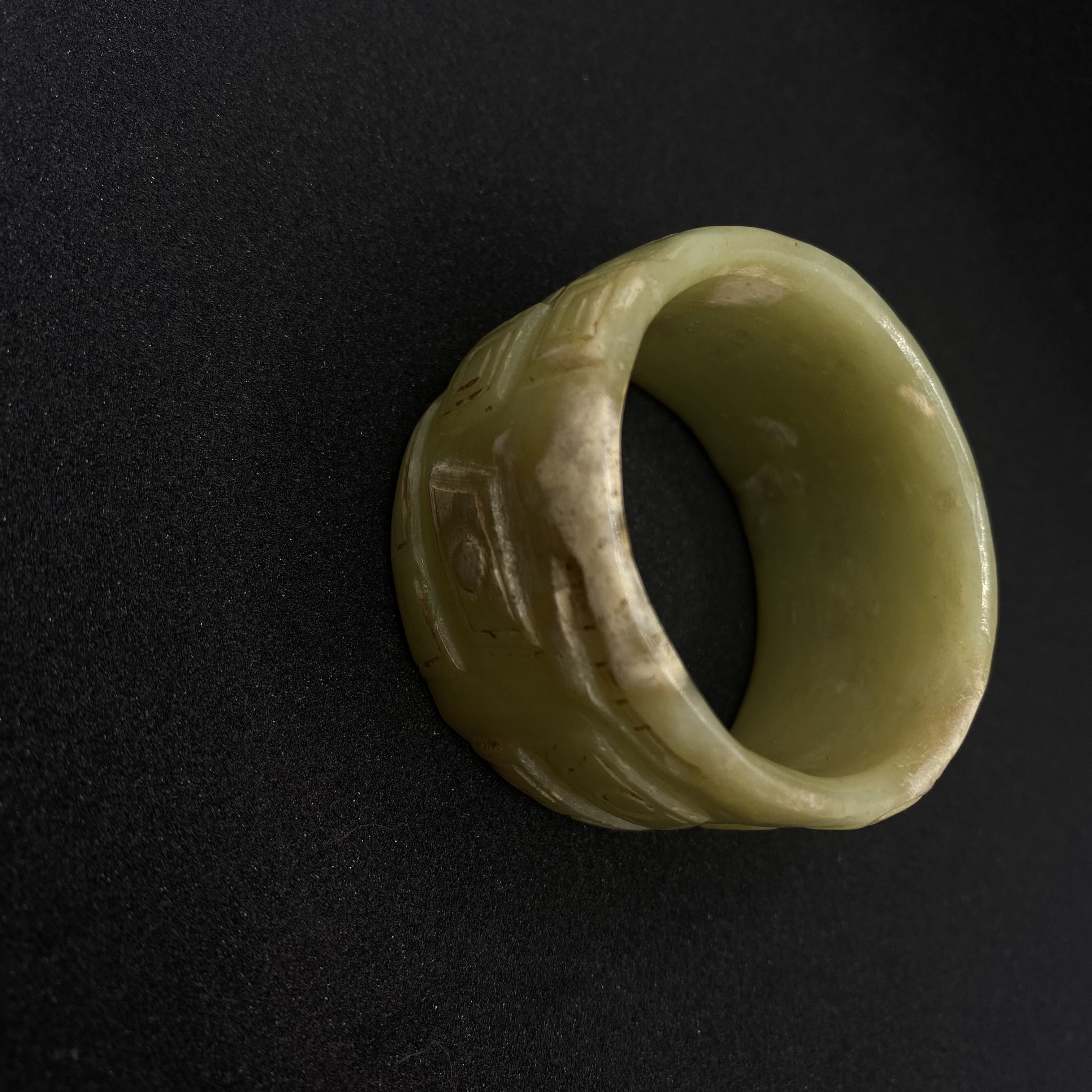 8J18 明 和田玉玉环