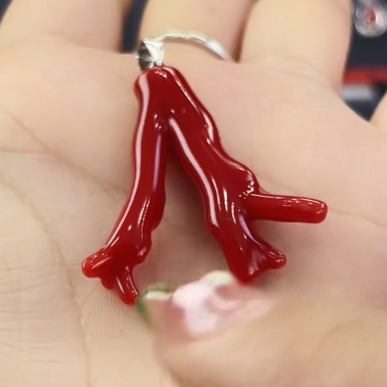 天然宝石红珊瑚吊坠