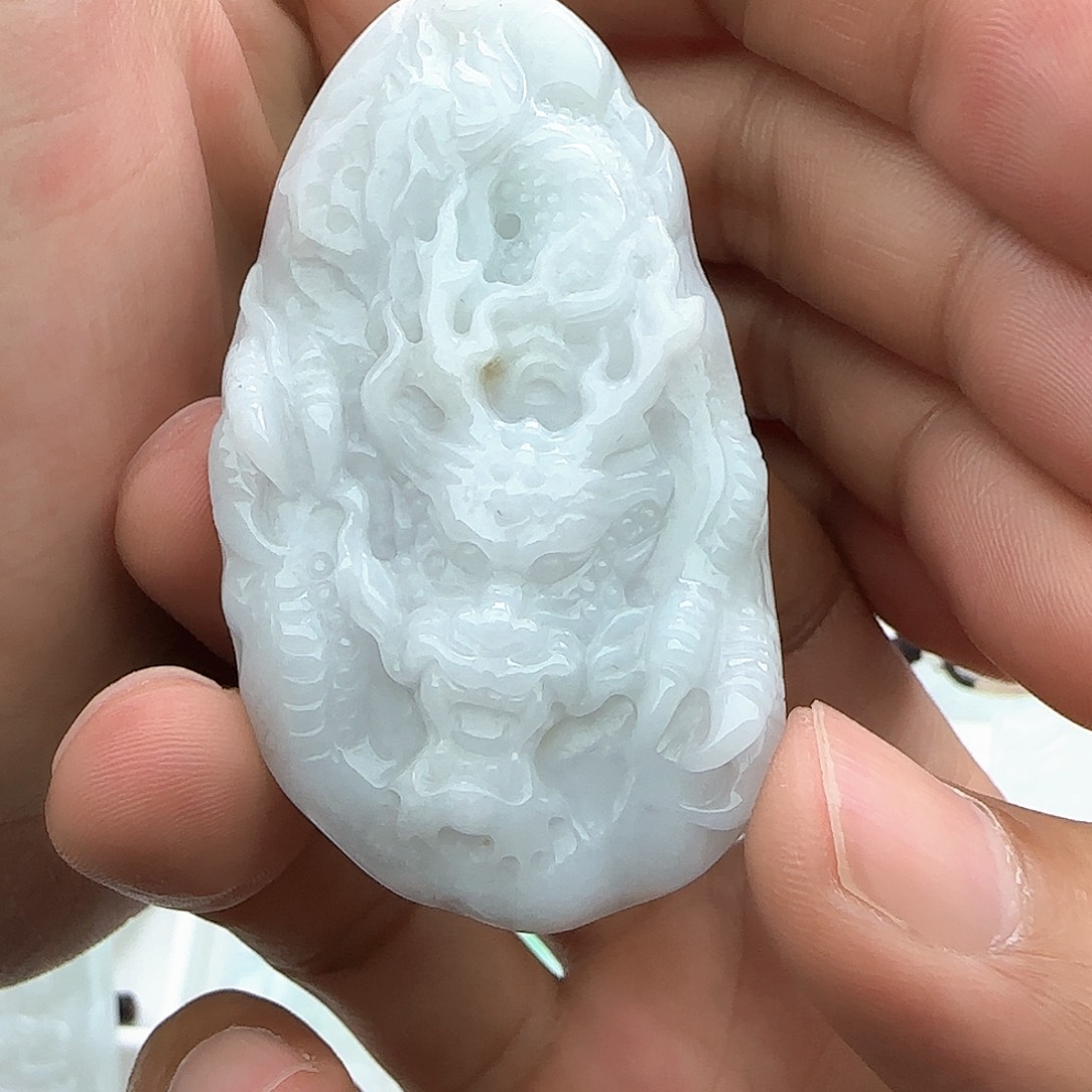 翡翠颈饰未镶嵌老*翡翠
