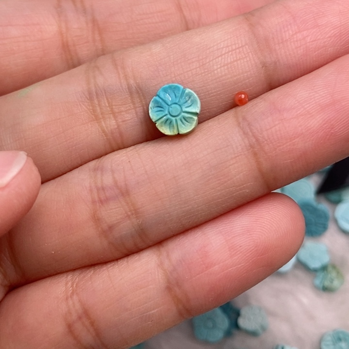 奕***霏南红玛瑙未镶嵌珠宝奇石