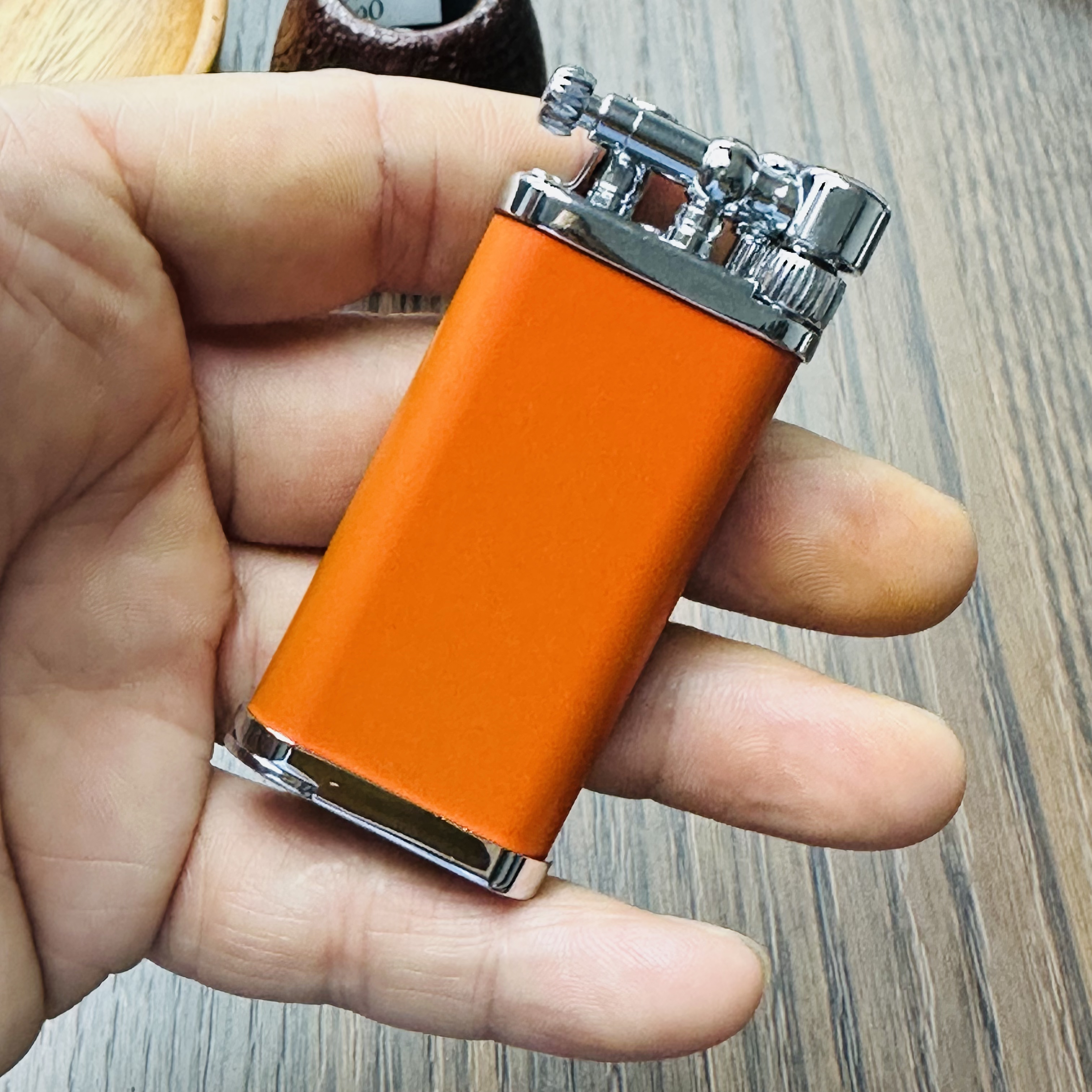 日本皇冠烟斗打火机斜出火