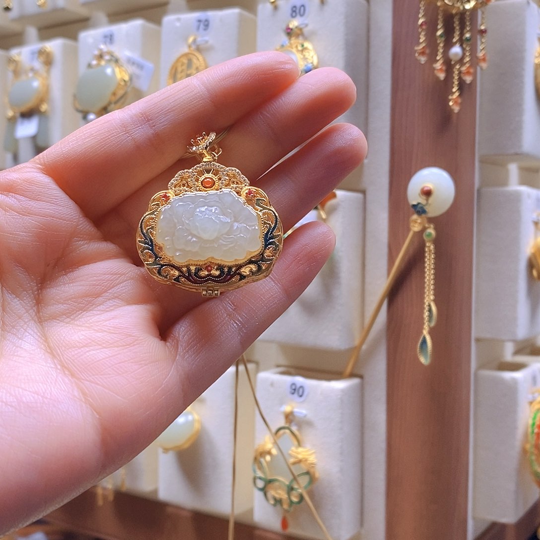 和田玉颈饰银S925镶嵌