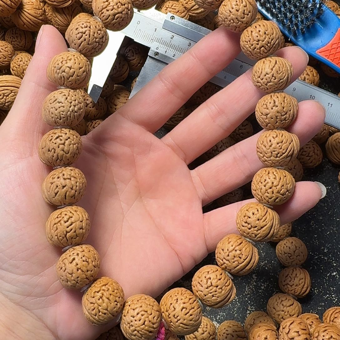 小***开桃核吊坠南瓜手持