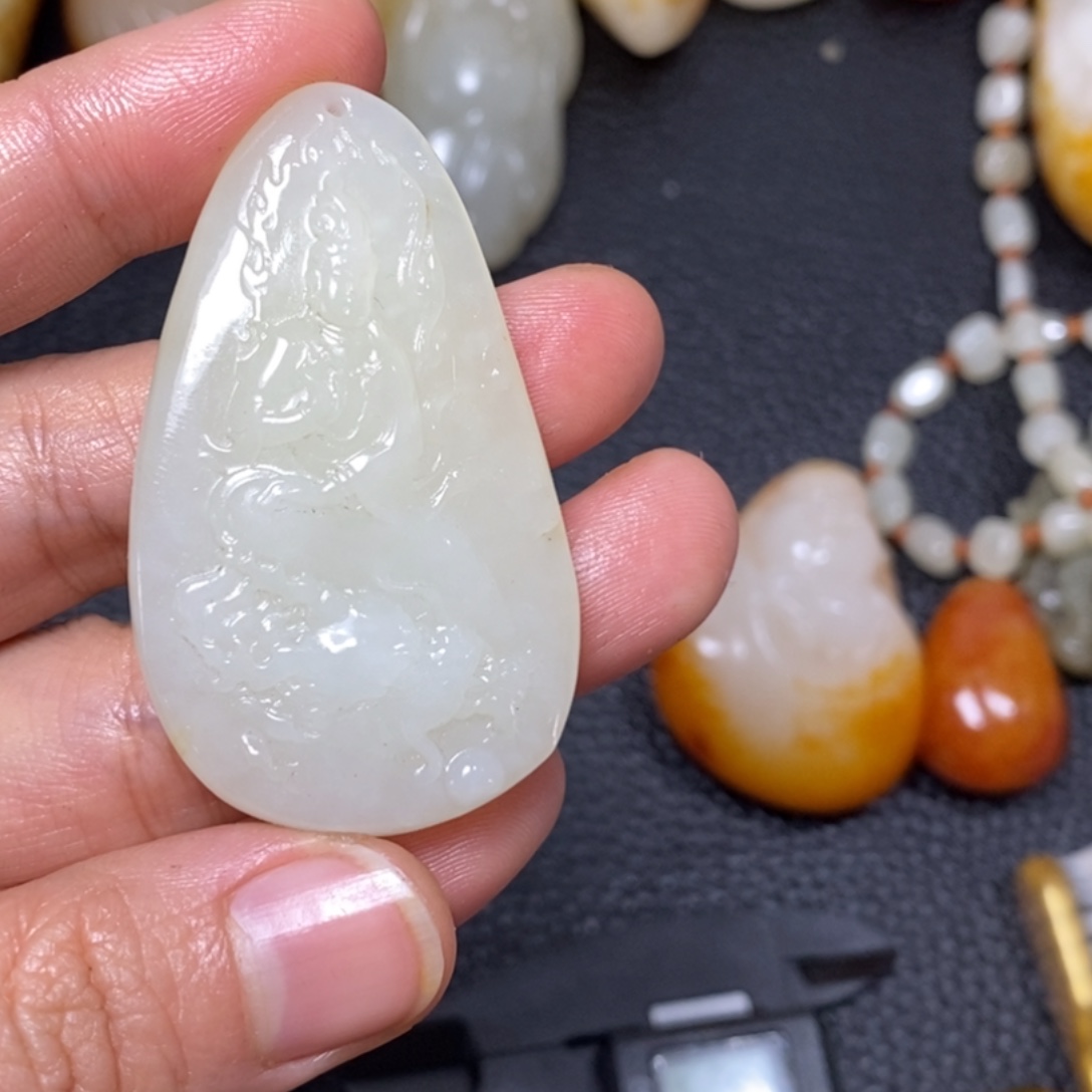 易***师和田玉未镶嵌套链