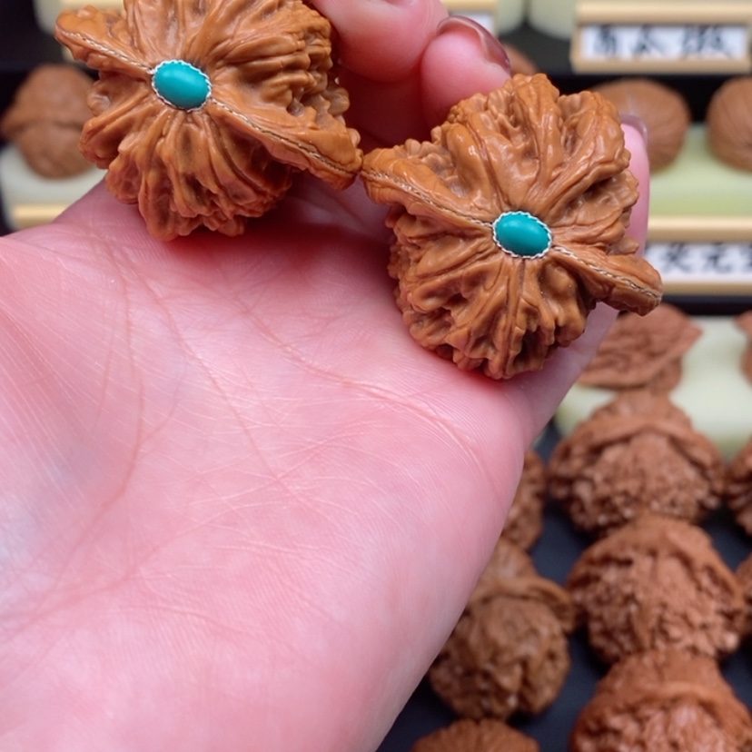 【闪购商品】文玩核桃吊坠虎头44