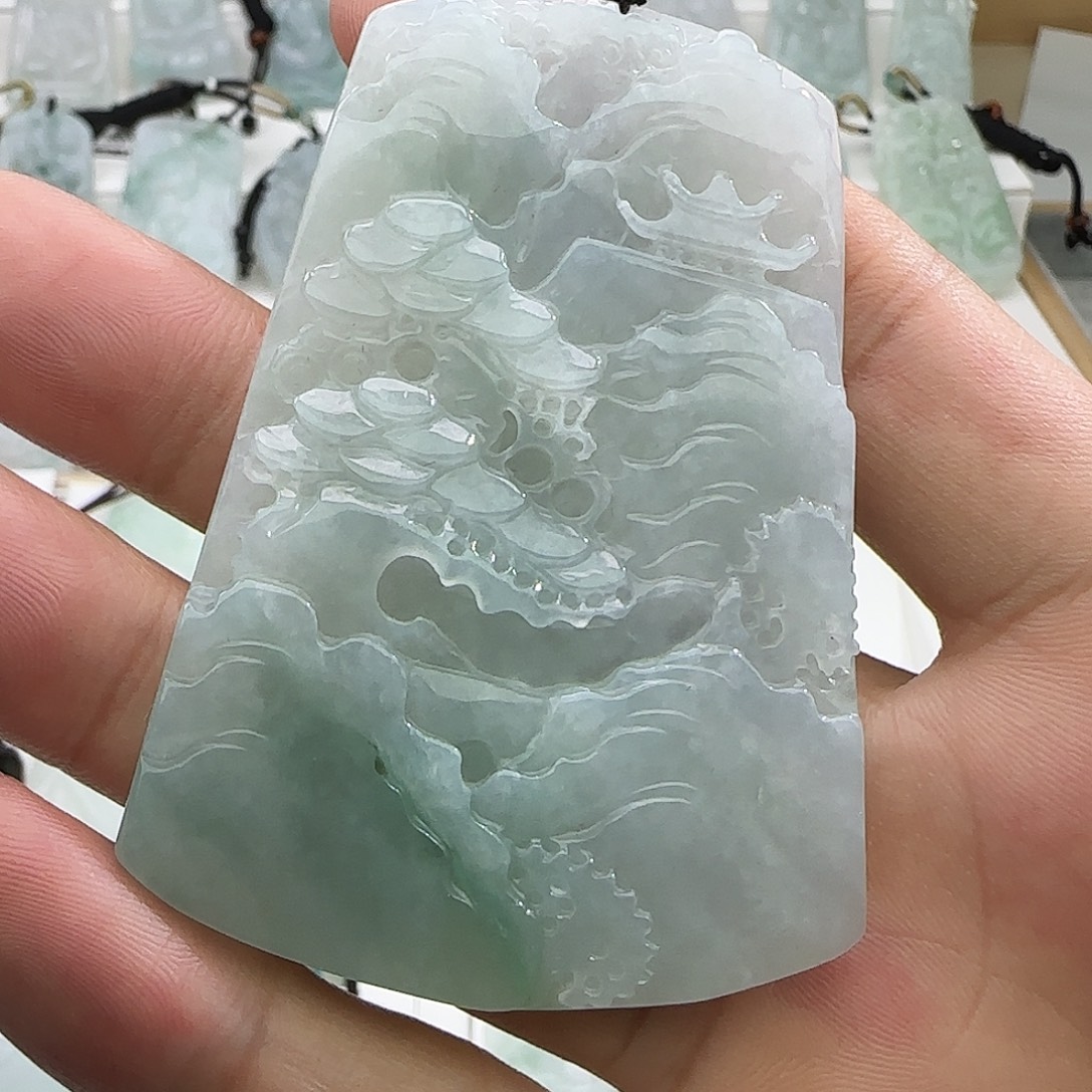 翡翠未镶嵌颈饰翡翠