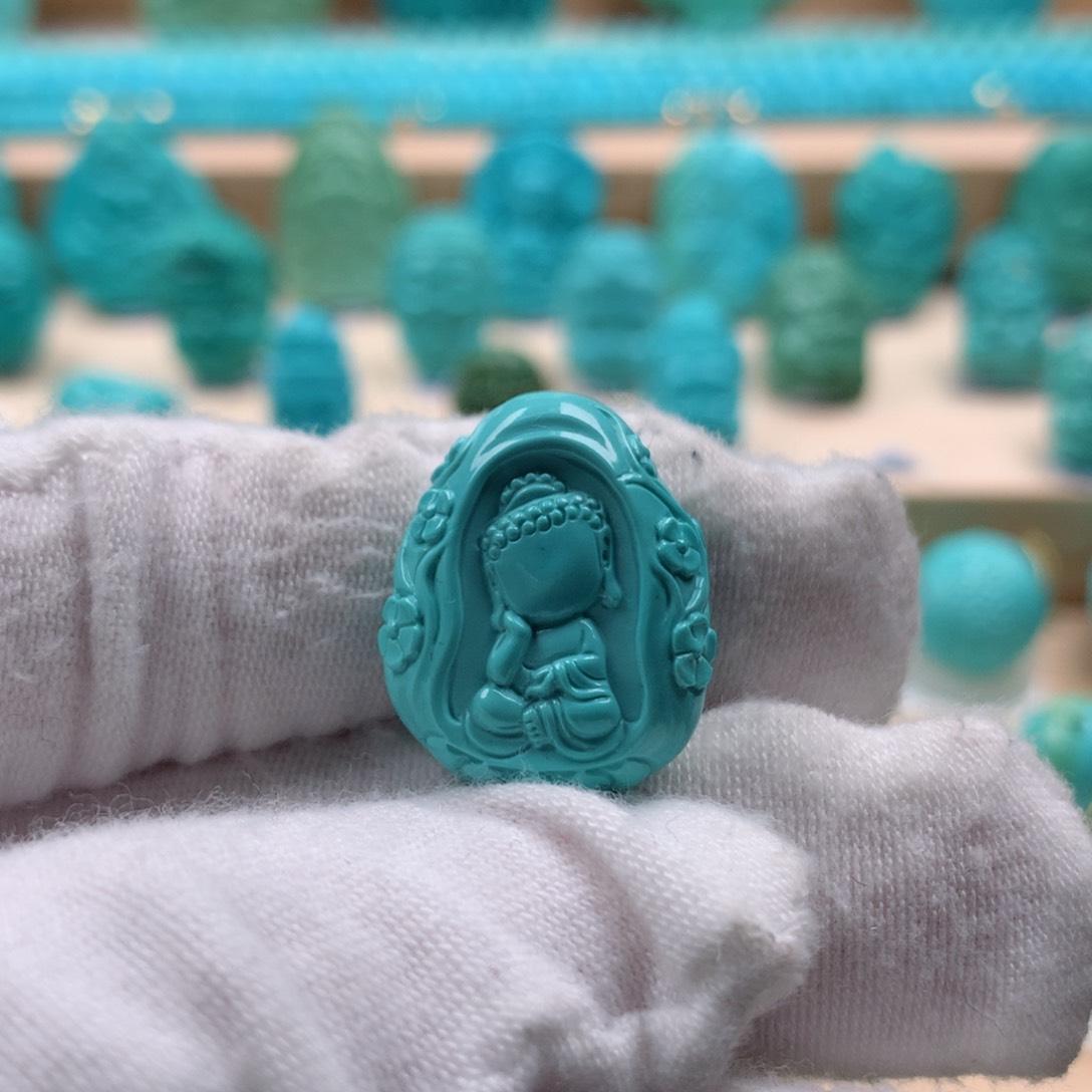 绿松石配饰未镶嵌