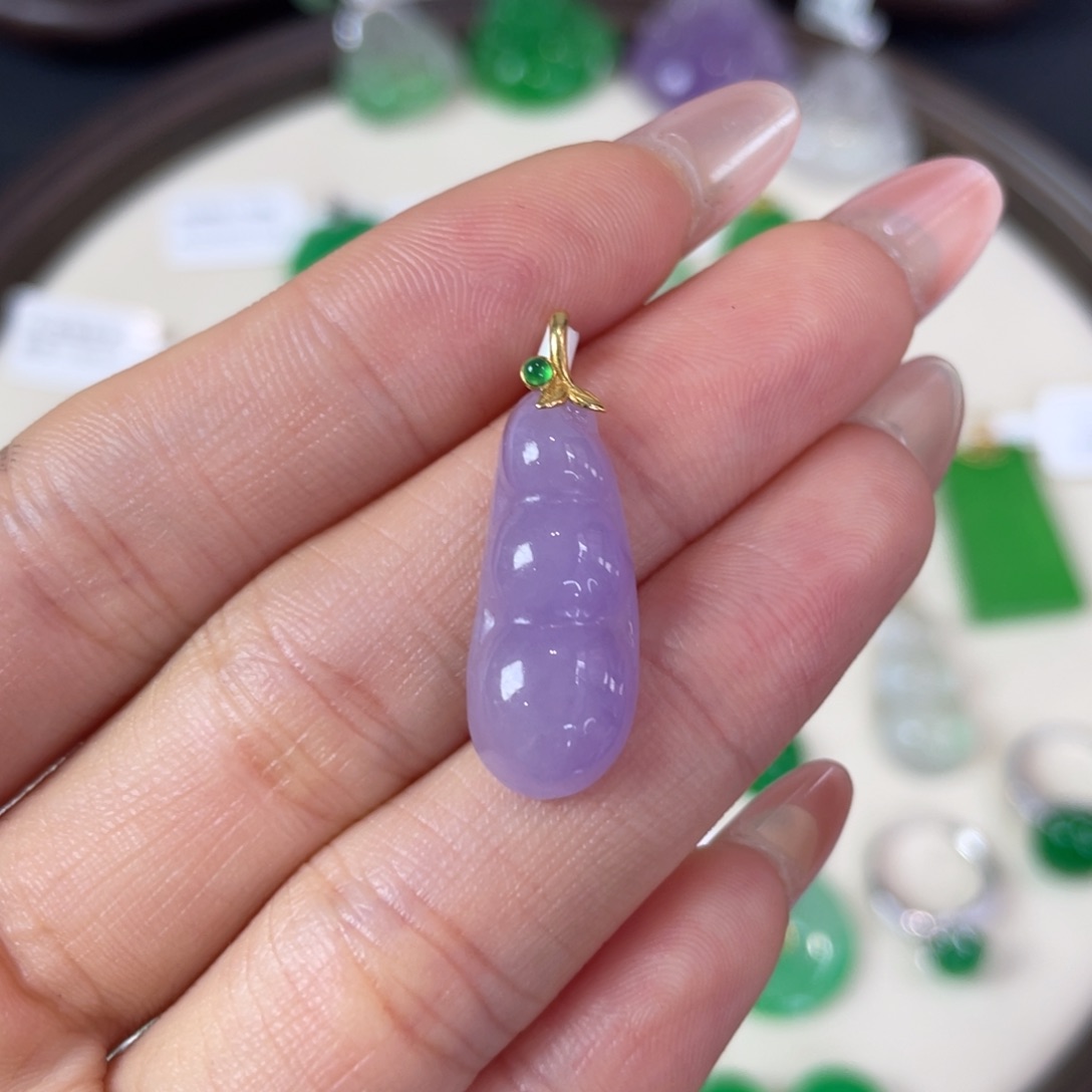 辛***拉翡翠未镶嵌颈饰福豆直播编号m3868