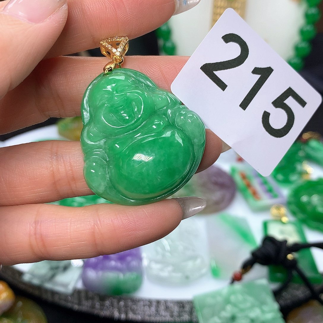 翡翠吊坠(赠链)未镶嵌