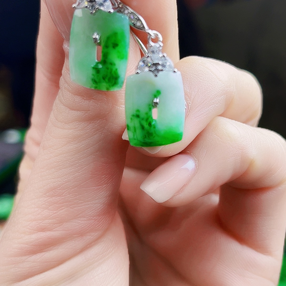 颈饰银S925镶嵌翡翠多样性