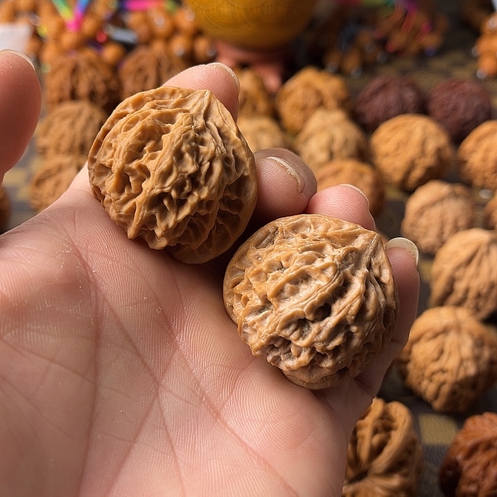小***～吊坠文玩核桃苹果园