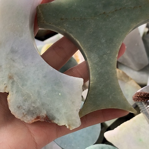 翡翠颈饰未镶嵌丰*