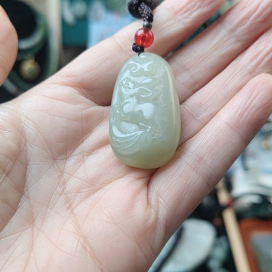 和田玉未镶嵌挂件