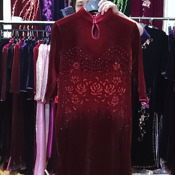 酒红色金丝绒重工中款旗袍4XL130斤左右