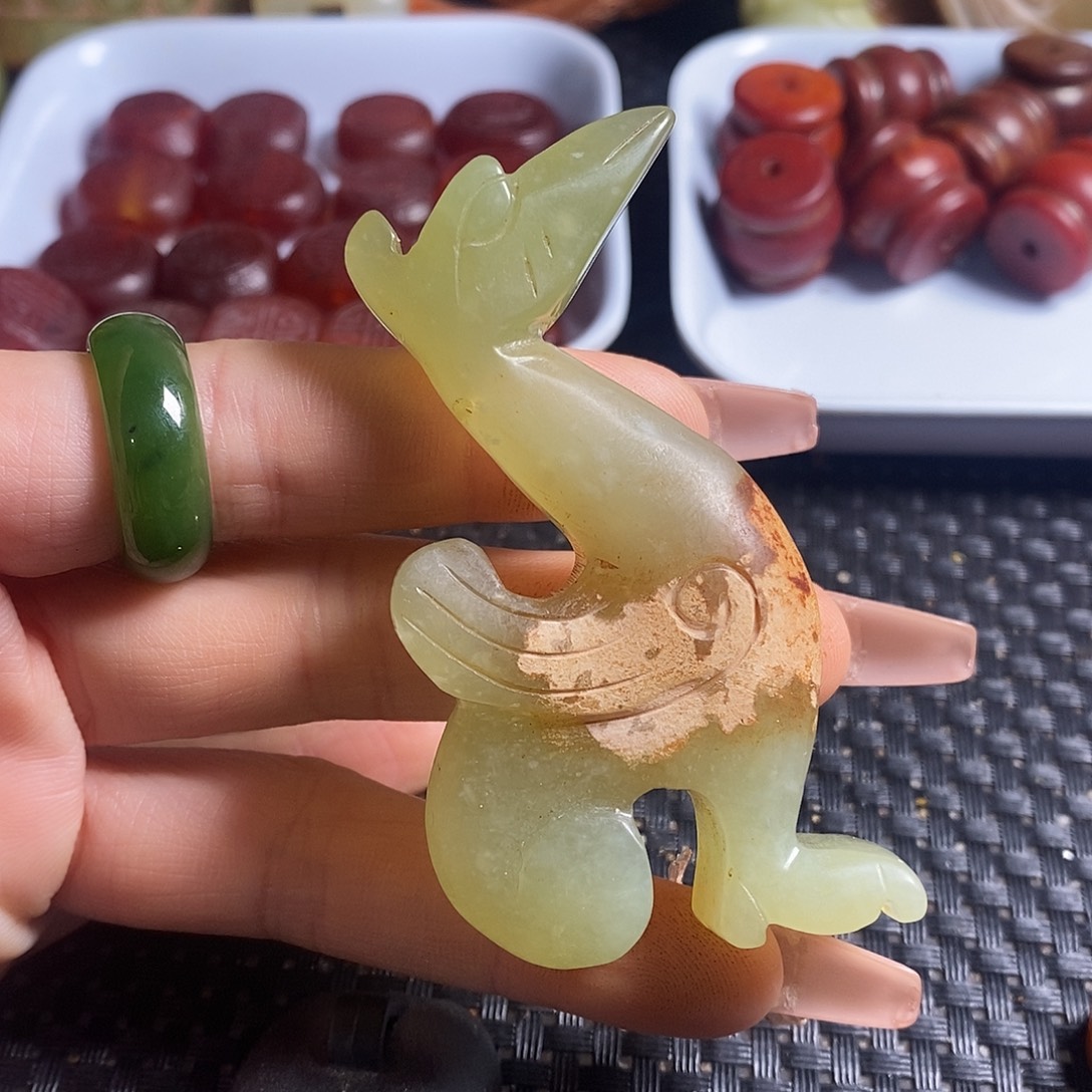 岫玉未镶嵌珠宝奇石