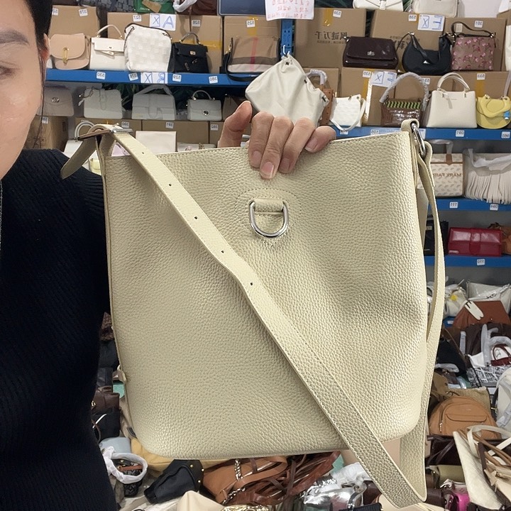 蚕丝114健健康康平平安安