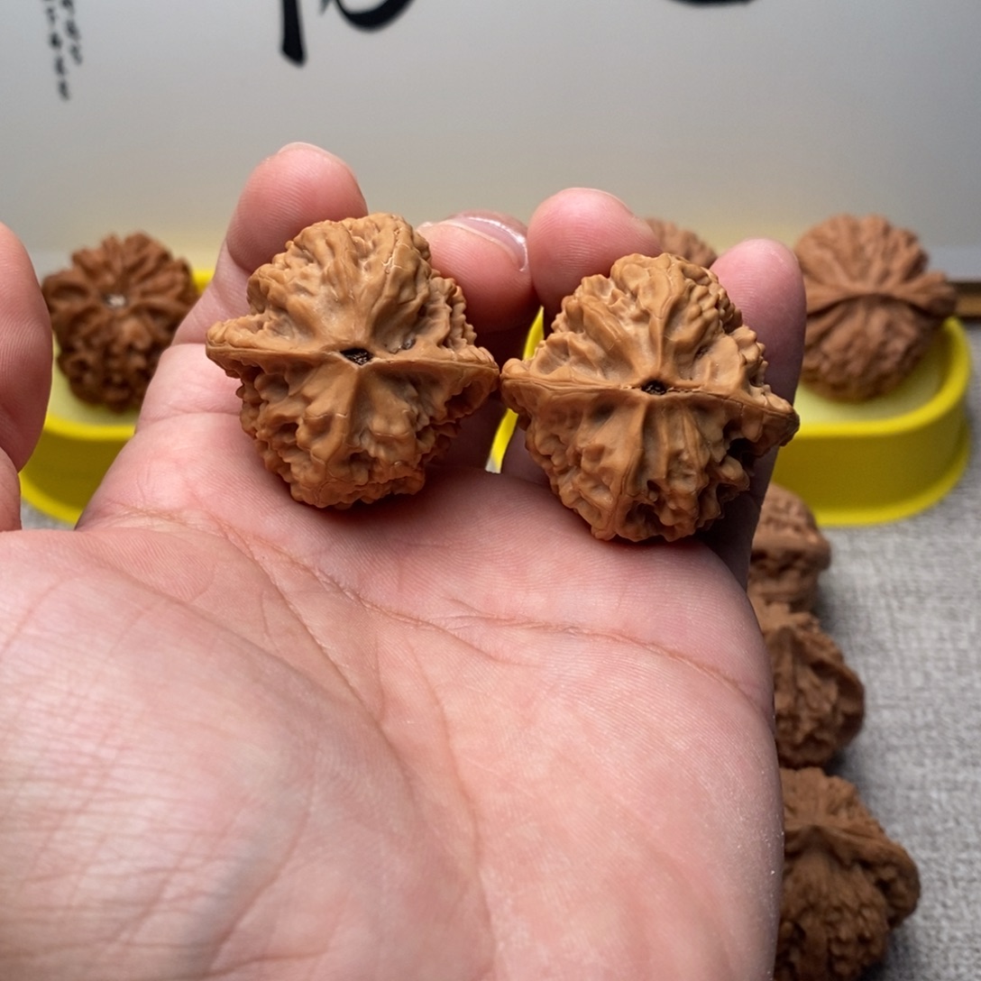 吊坠文玩核桃十三陵鸡心37