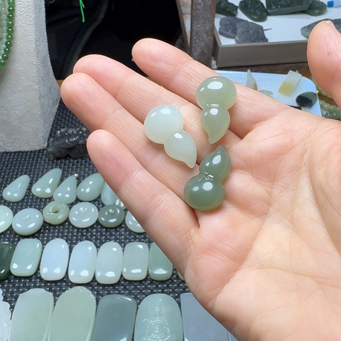 和田玉未镶嵌颈饰葫芦多样性发货拍一发一