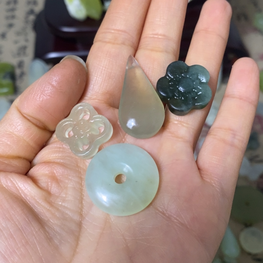 蛇纹石玉未镶嵌天然岫玉