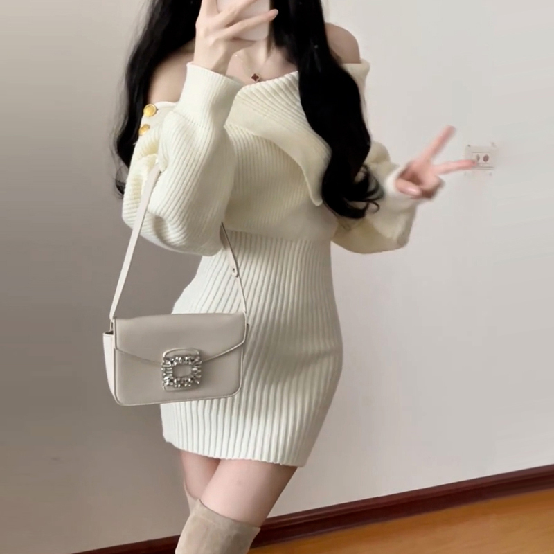 法式白色一字肩针织连衣裙子女秋冬季2025香风包臀短裙H162
