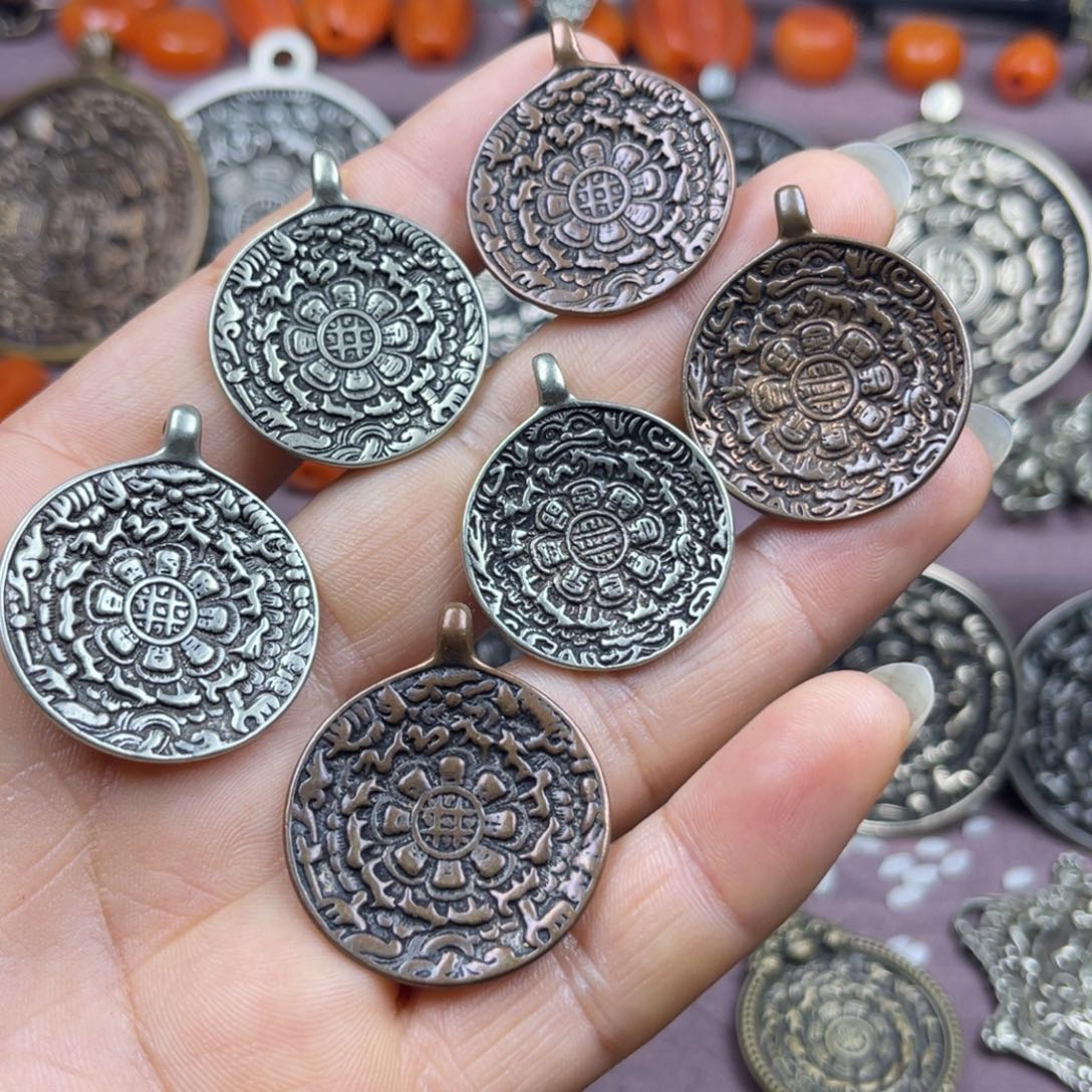 郭***靖泥塑特色手工艺品