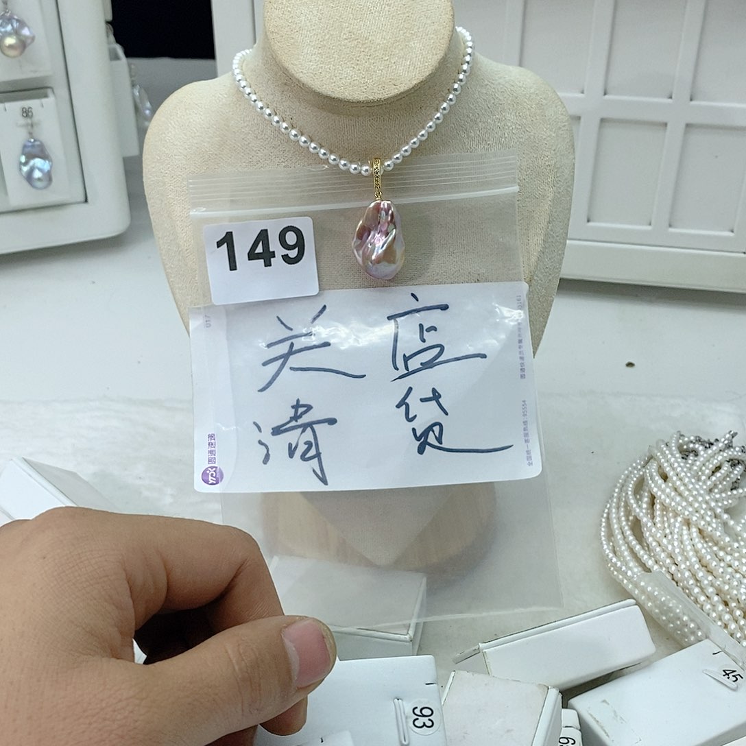 淡水珍珠颈饰合金