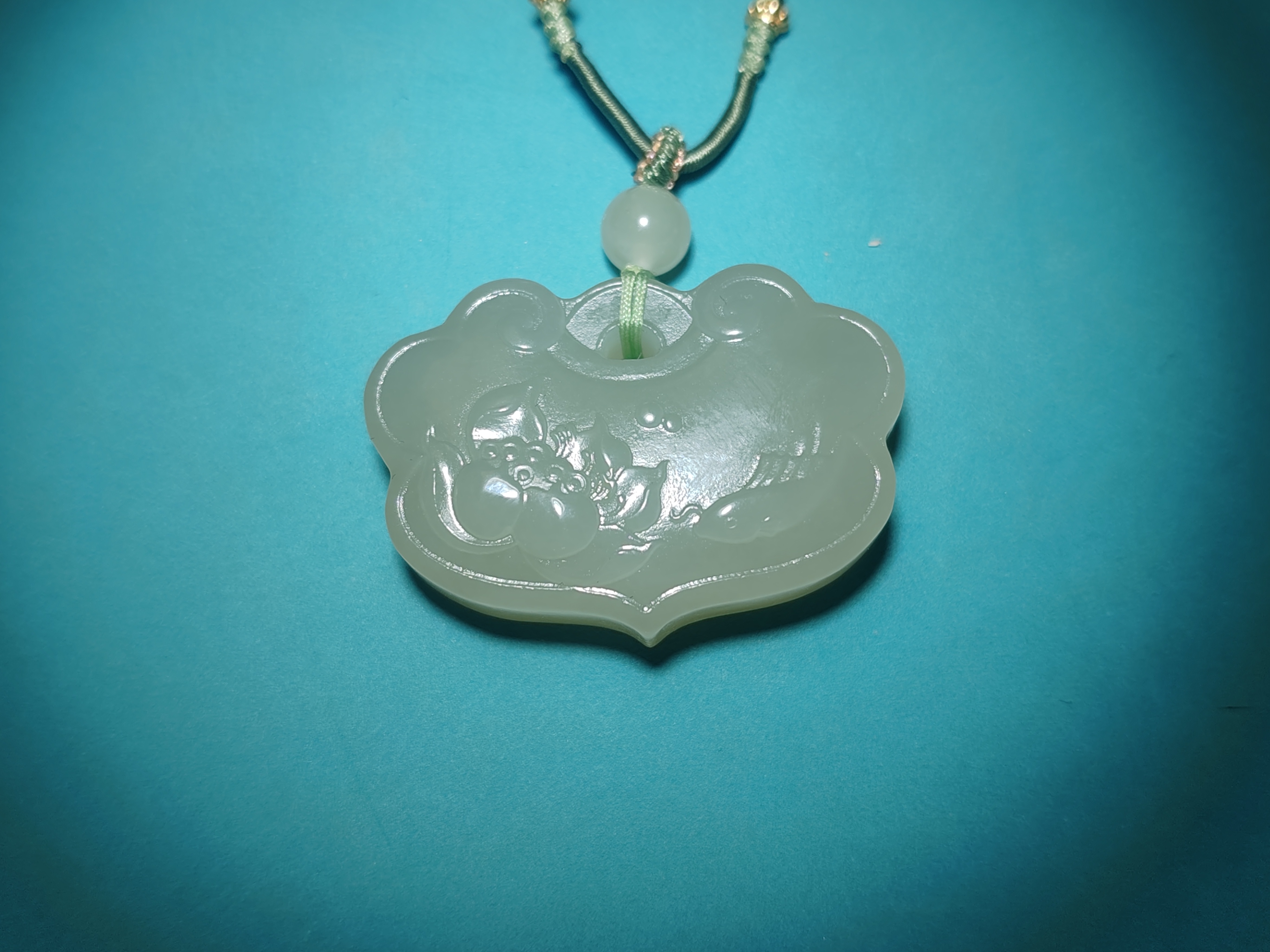 和田玉青海料晴水莲年有鱼荷花平安如意锁挂件吊坠锁骨链毛衣链