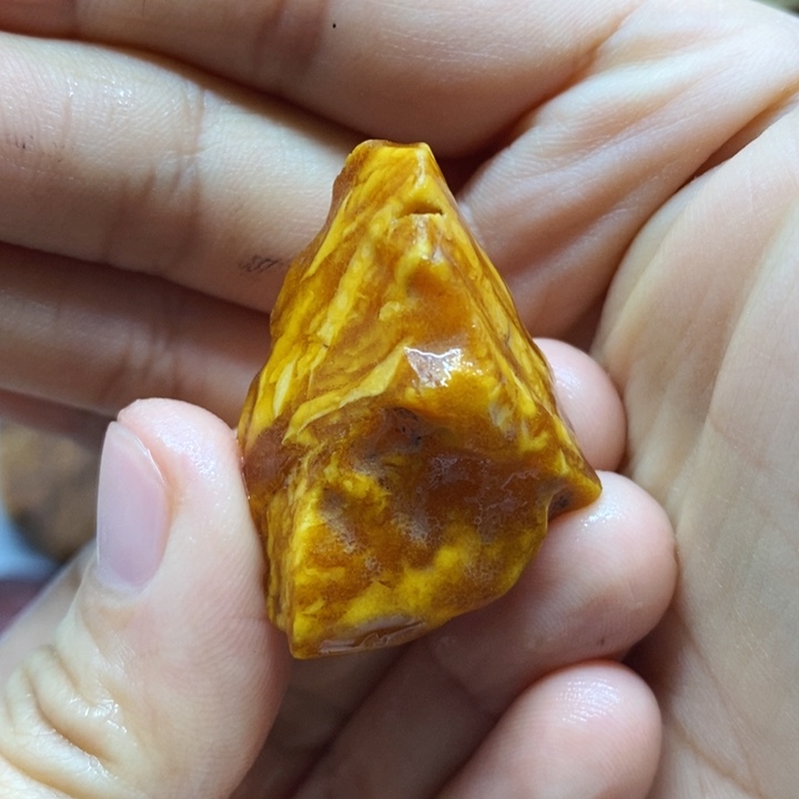 定制琥珀未镶嵌蜜蜡定制