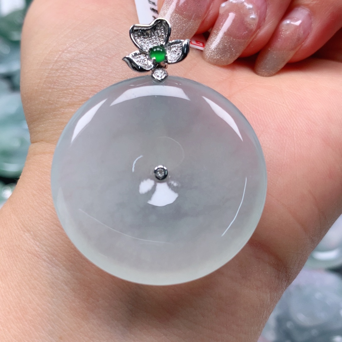 翡翠颈饰18K金镶嵌天然翡翠