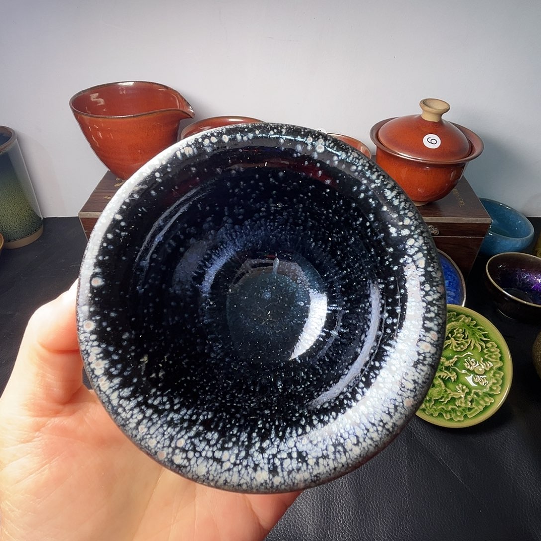 茶盏这几位朋友在这里做一