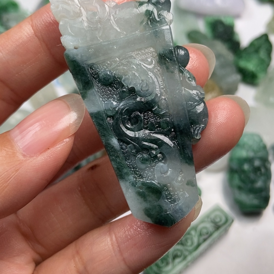 定制翡翠未镶嵌翡翠