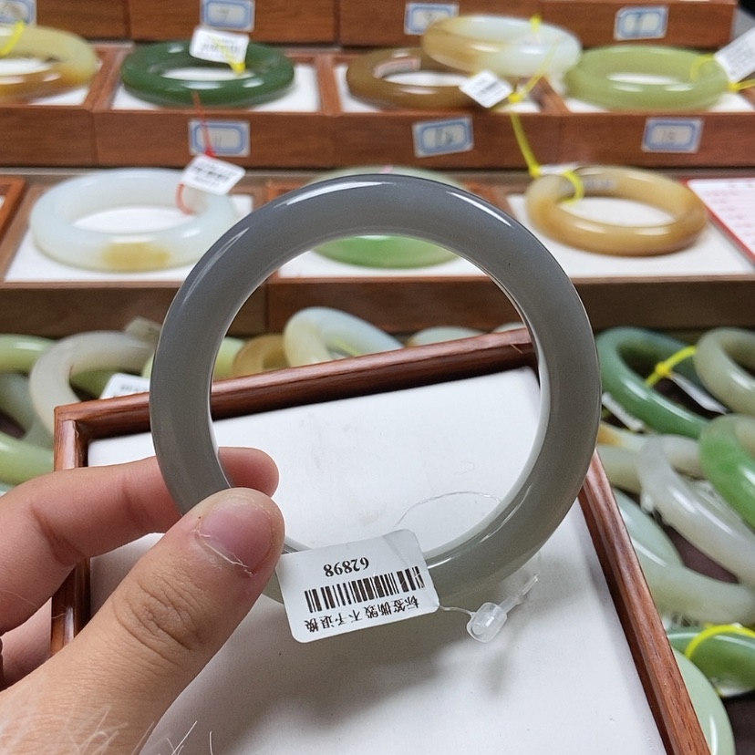 【闪购商品】和田玉手镯未镶嵌