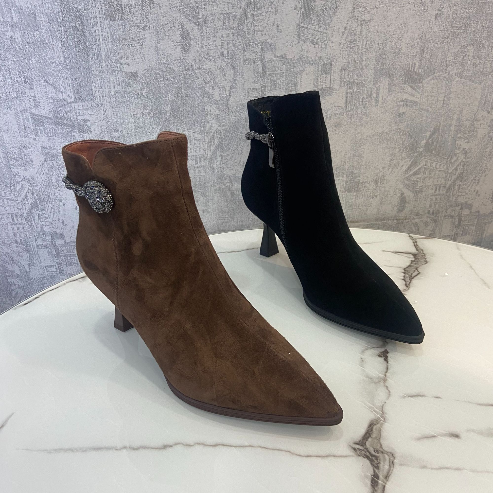 10-1135新款时尚百搭短靴