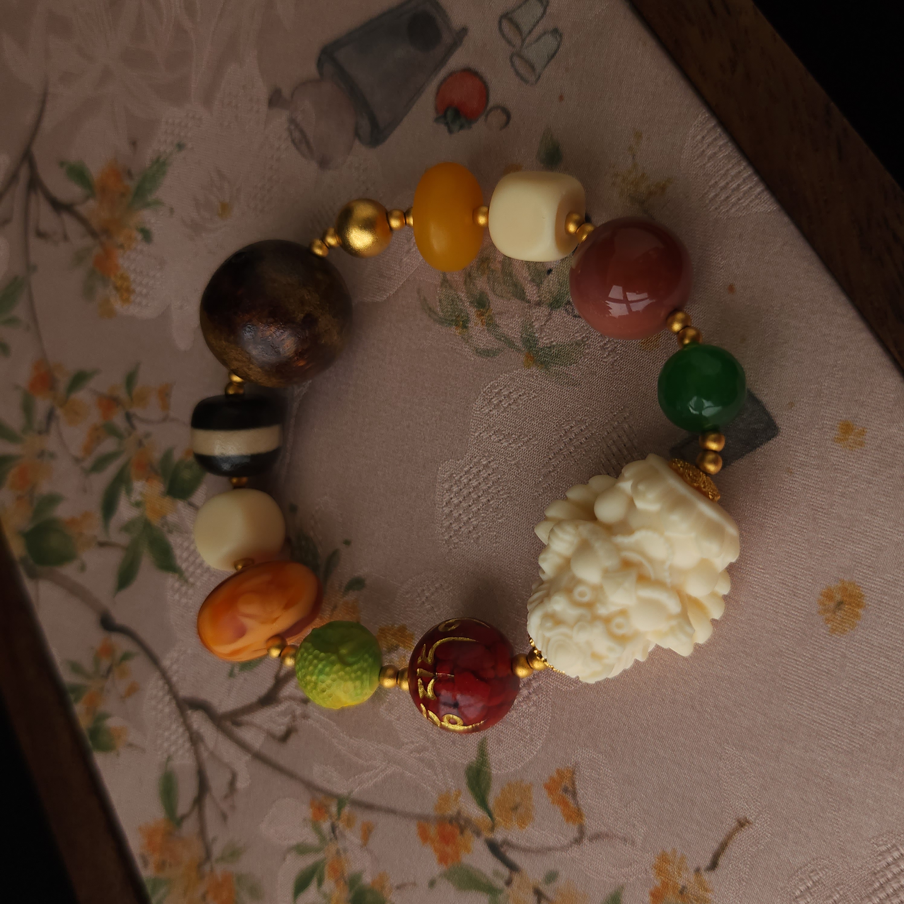 含辰砂工艺品拉萨文创设计手作天然彩宝多宝朱砂玉髓大鹏手串男女