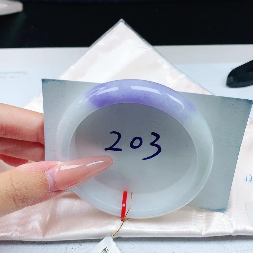 【闪购商品】翡翠手镯未镶嵌55.6圈