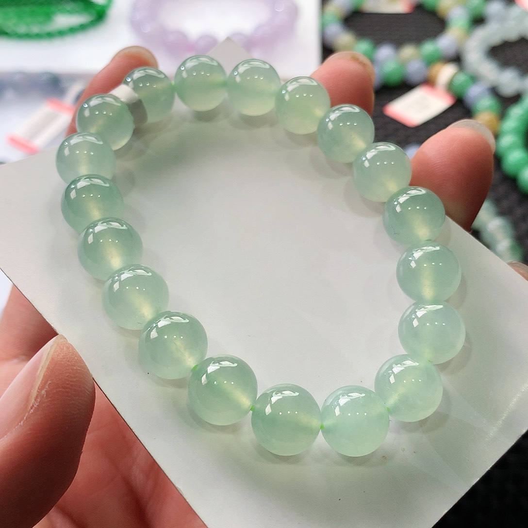 翡翠手链未镶嵌翡翠