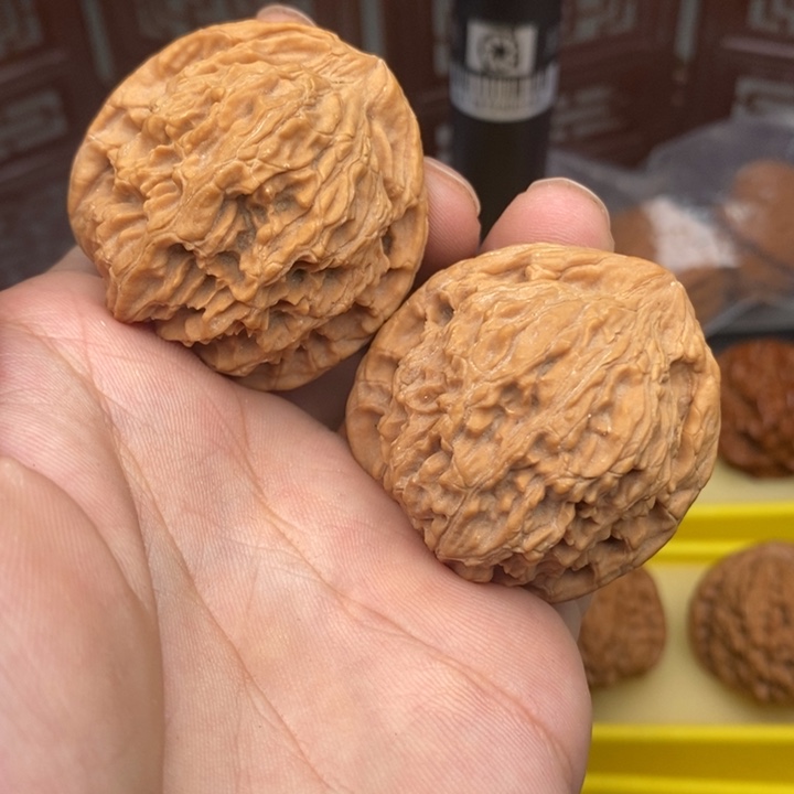 文玩核桃吊坠41红狮子头